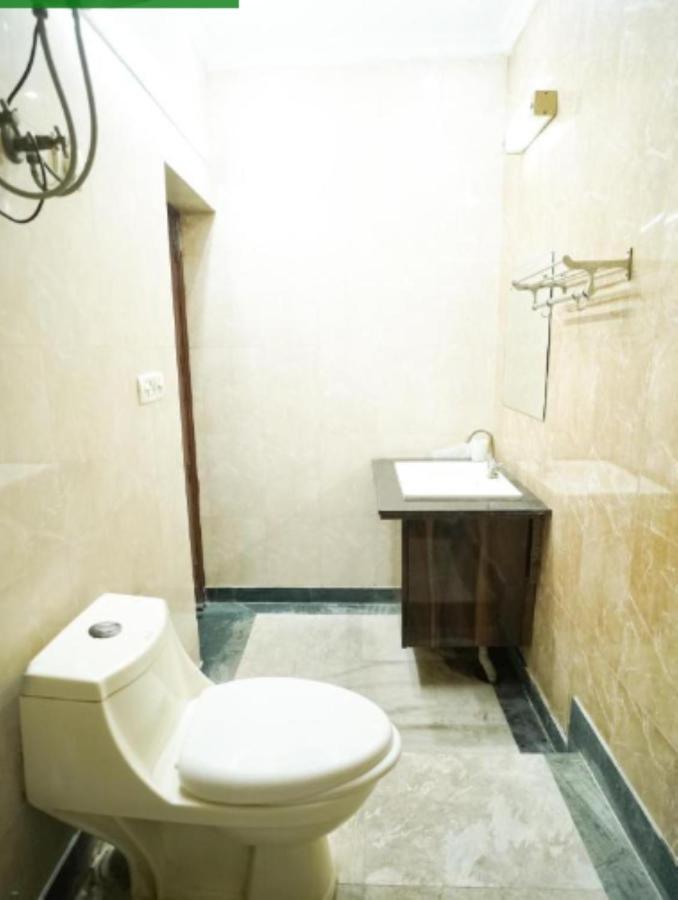 Hotel Oscar - East Of Kailash