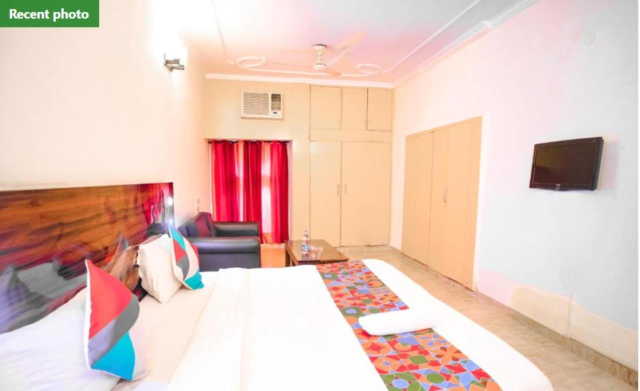 Hotel Oscar - East Of Kailash New Delhi