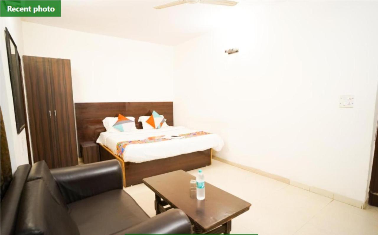 Oscar - East Of Kailash 3* New Delhi
