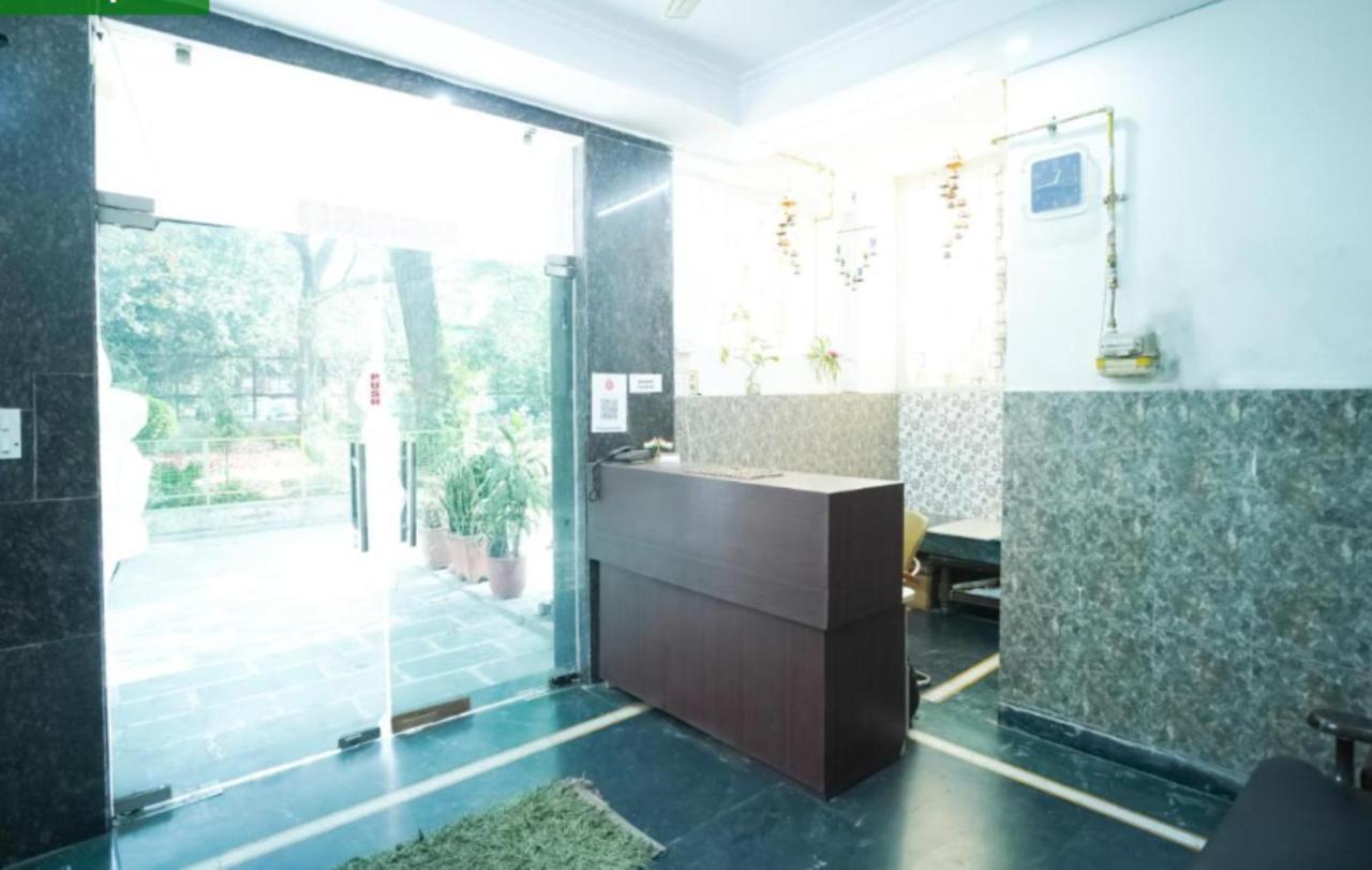 Oscar - East Of Kailash 3* New Delhi